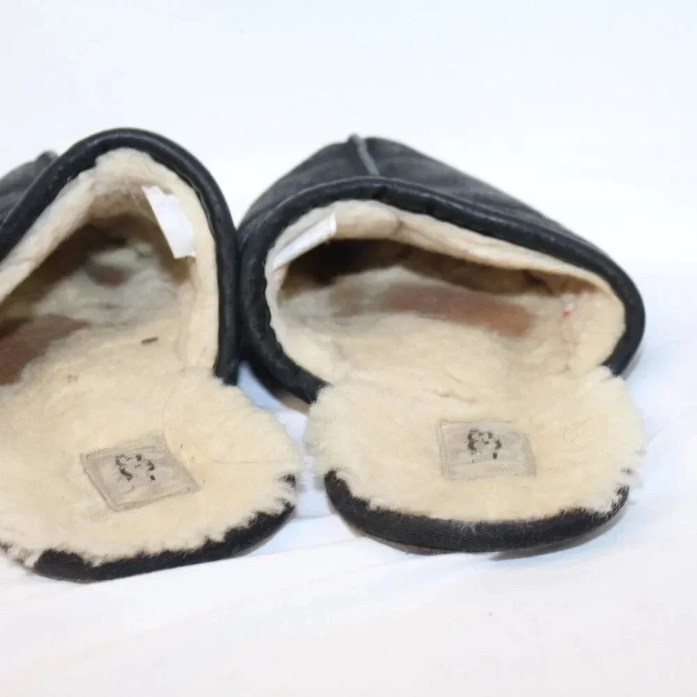 UGG - Picture 4 of 7